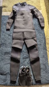 Wetsuit & Booties (Olaian)
