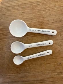 3 Measuring spoons