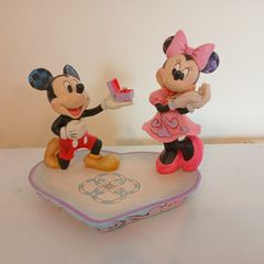 Disney Shoecase Collection Disney Tradition A Magical Moment Mickey And Minnie Figurine