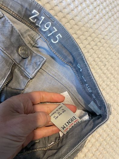 Zara jeans