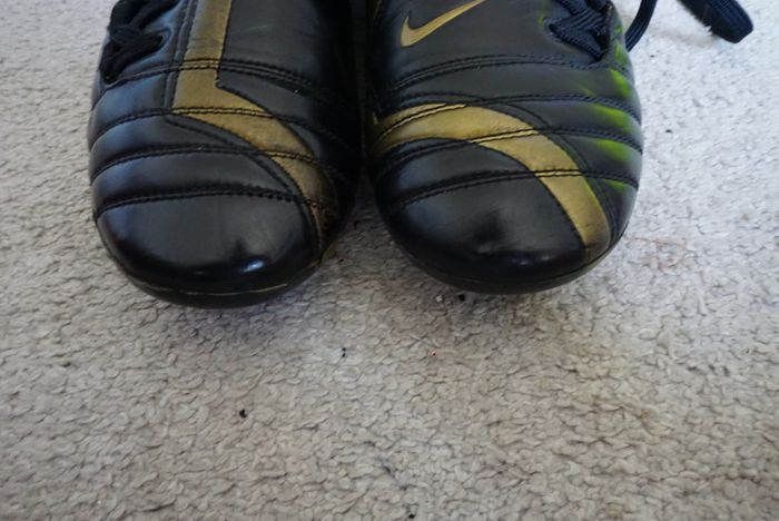 Football Boots Nike Total 90 Supremacy Black/Gold (2006) Size 7.5UK FG