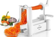 Salter vegetable spiraliser with 3 blades