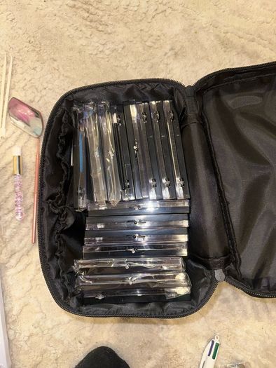 Eyelash tech kit