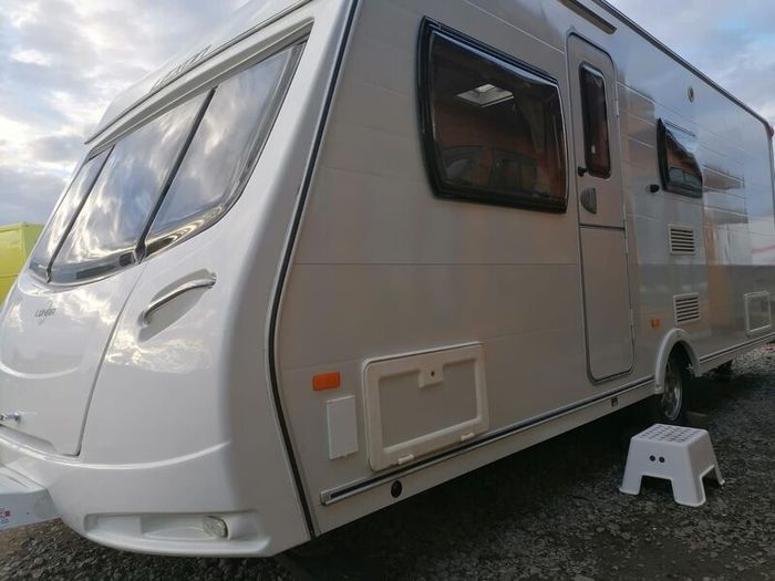 Lunar Lexon 560 4 Berth Caravan 2010