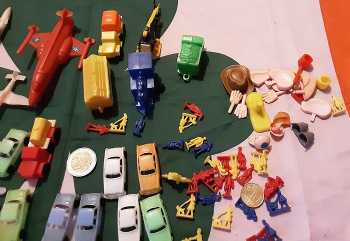 Nice small plastic collection,vintage