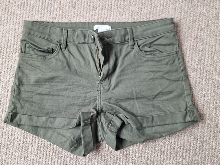 Green Shorts H&M Women Size 10
