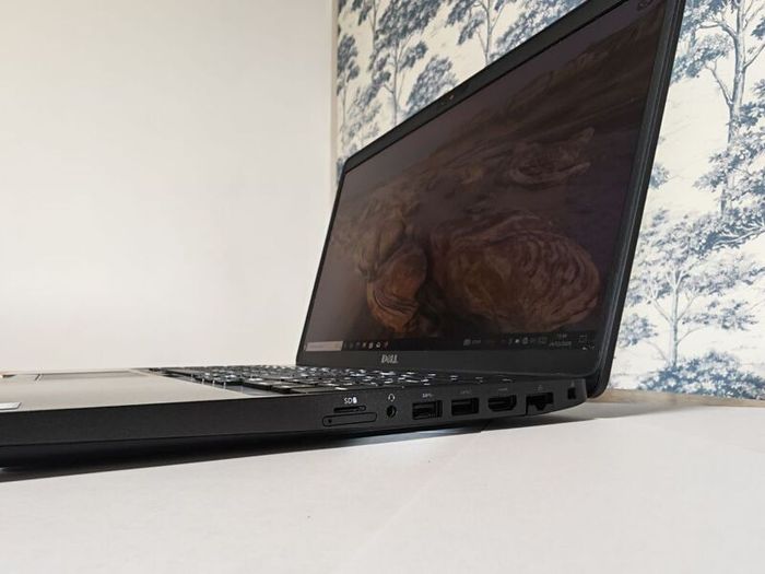 Dell Latitude 5500 | i5 | 16GB RAM | SSD | Excellent Condition