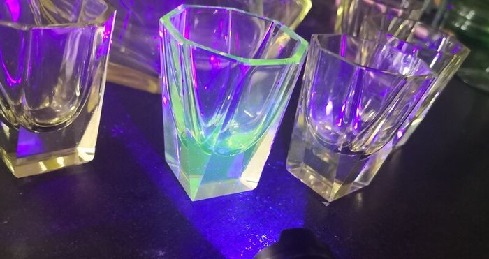 Yellow diamond cut glow up crystal set