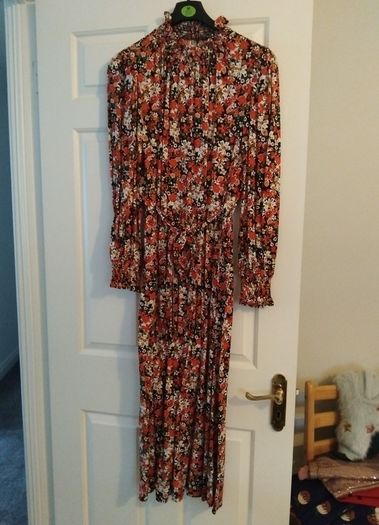 Floral full length Dress size 12 with sleeves