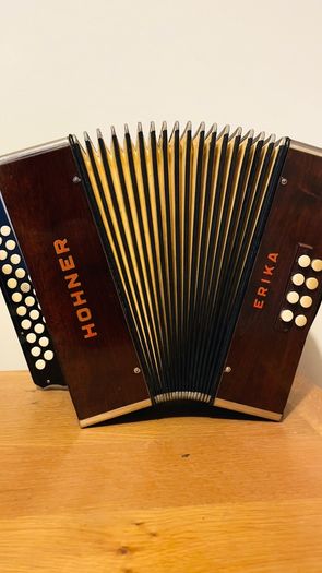 Vintage Hohner Bb/Eb Accordion 2 1/2 row