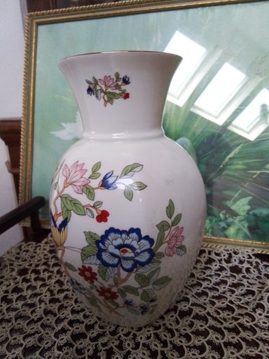 Royal Tara Vase