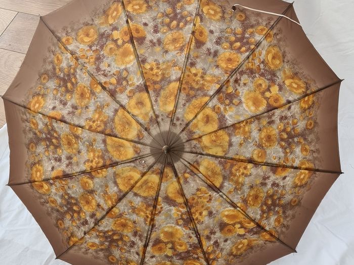 Vintage umbrella 1960's/70's Rare find