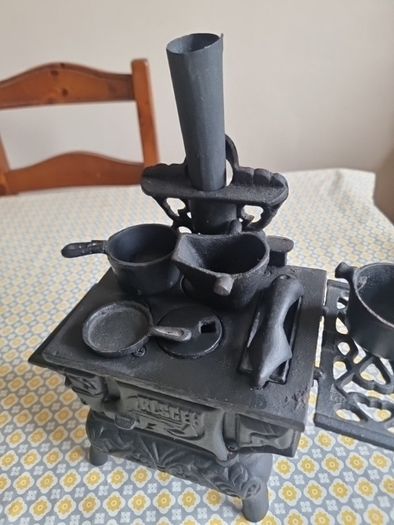 Mini Crescent CAST IRON Stove/Oven with stove items