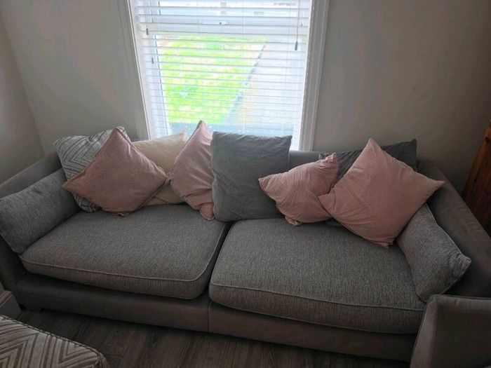 4 Seater & 3 Seater Couch