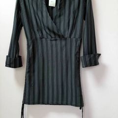 new top vintage tag attached long sleeves