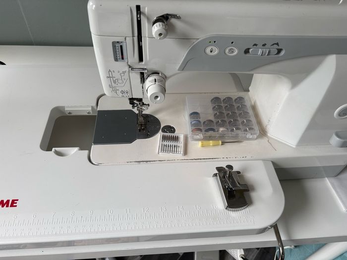 Janome 1600 QC sewing machine
