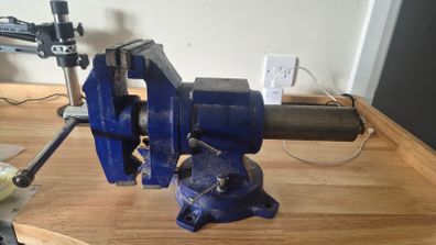 big 2 sides vise  for sale