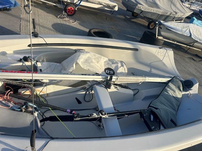 RS200 Dingy (1336)