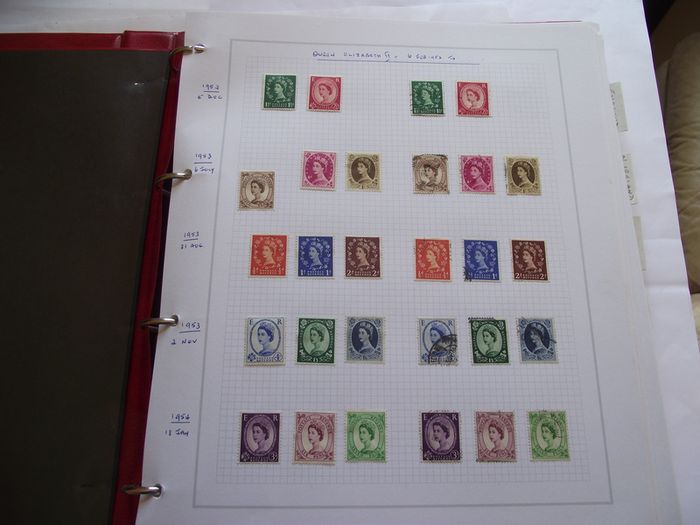 A valuable comprehensive collection of Elizabeth II stamps, hinged in the album (1952-2000)