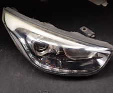 Hyundai ix35 headlights