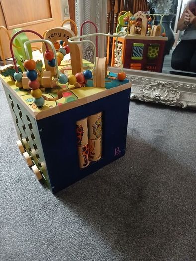 zany zoo activity cube