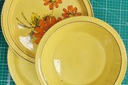 Arklow Pottery Brendan &amp; Shamrock Colleen 3 piece Serving Bowl &amp; Serving Plate bundle