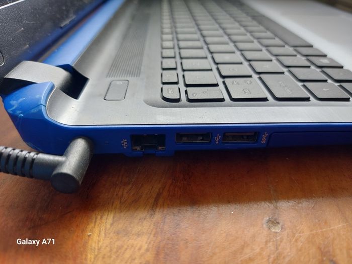 HP Pavilion 15.6 inch Laptop, Blue, Intel Core i3-5157U, 2.5GHz, 8GB Ram, 1 Terrabyte HDD, Windows 10, Microsoft Edge, Opera, Firefox, avast, VLC