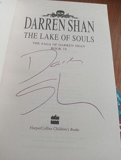 Darren Shaw signed books