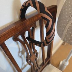 Black and bronze hairband bn
