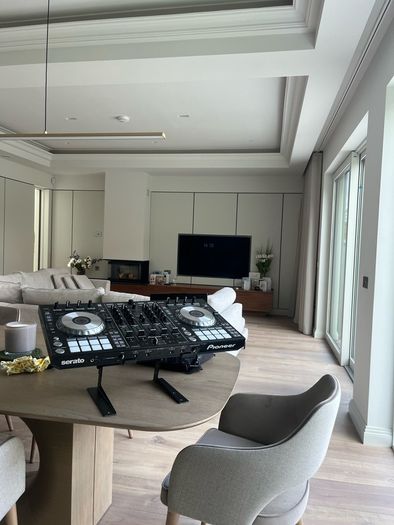 Dj