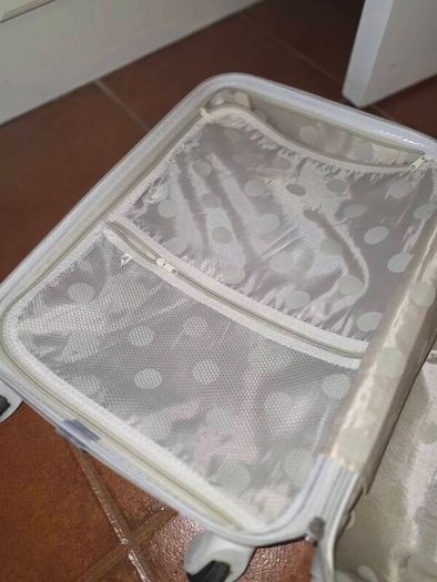 Cabin suitcase