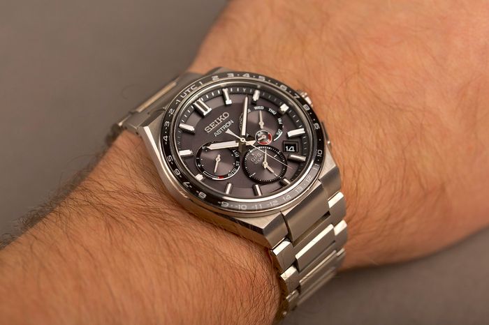 Seiko Astron SSH111 (Box & papers)