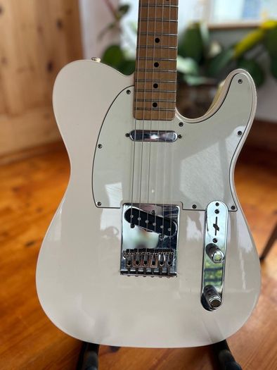 Fender Telecaster 2012 Arctic White with case