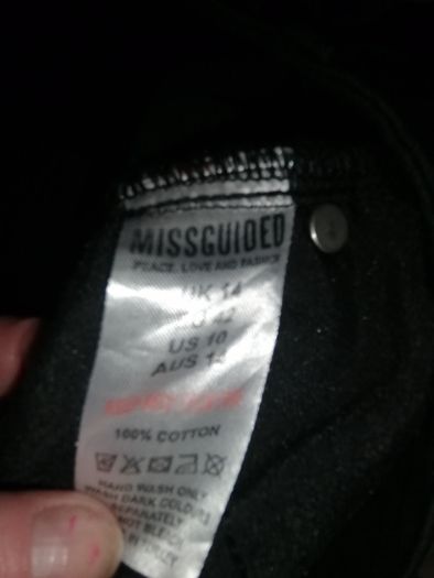 beautiful new misguided black rib shorts
