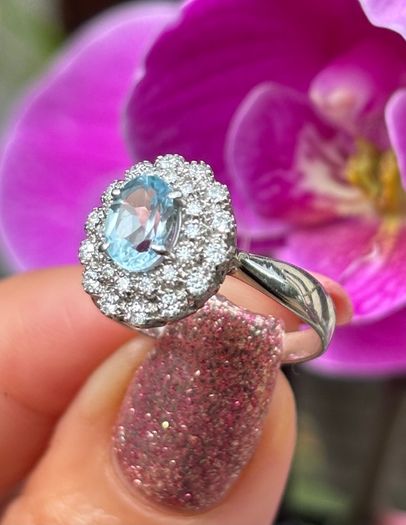Vintage Aquamarine and Diamond 18ct Gold Cluster Ring