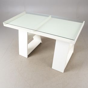Office table Used but in great condition