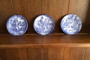3 Vintage blue &amp; White Wedgwood mini picture plates
