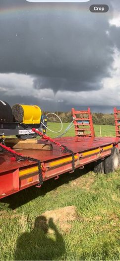 Heavy-Duty Tandem-Axle Low Loader / Bale Trailer