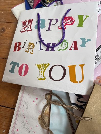 Mixed gift bags. Used once. Most with blank tags