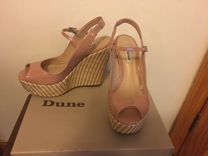 Dune sandal