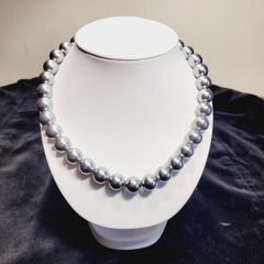 Elegant Ti Sento grey pearl necklace with sparkly decorative clasp