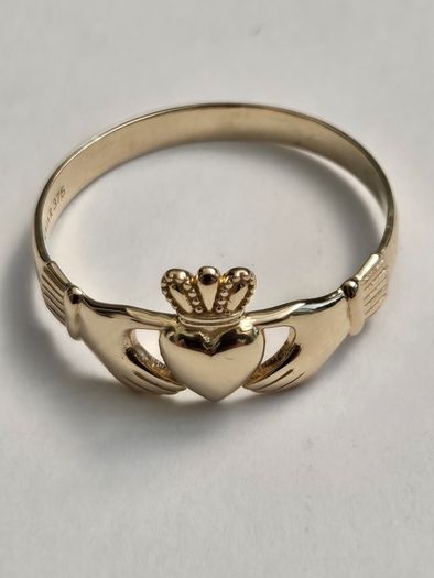 9ct Yellow Gold Claddagh Ring