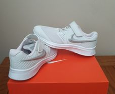 New Girls Nike trainers size 1uk
