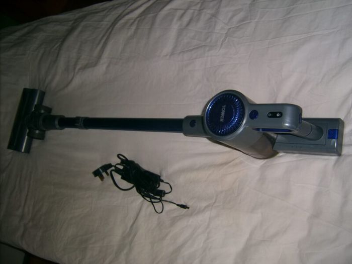hand hoover