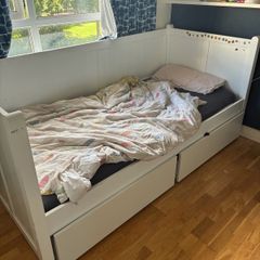 Harvey Norman white day bed single