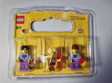 Lego minifigures Valentine's Day