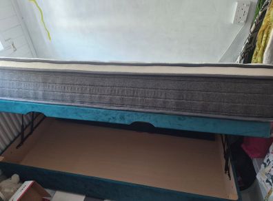Ottoman Side opening bed plus 1200 spring back master matress