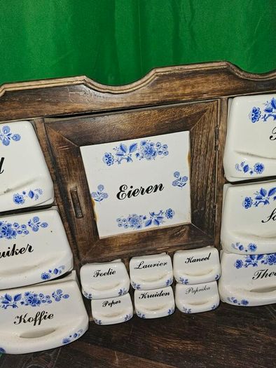 Spice wall mounted rack retro Dutch