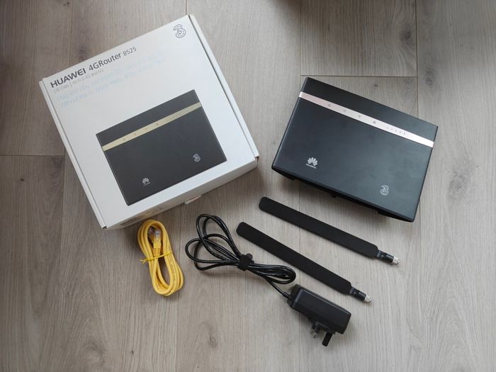 B525s-23a 4G router, fully unlocked