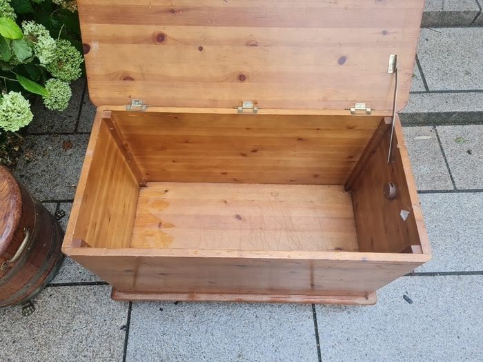 blanket box